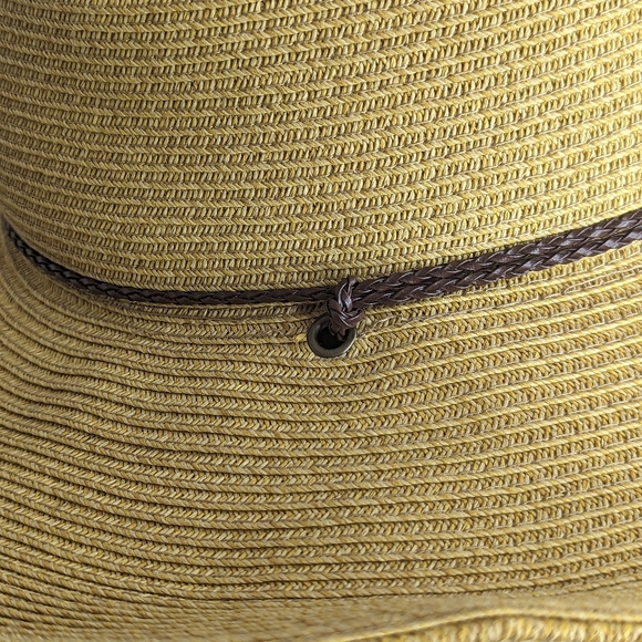 Straw hat with braided chin strap - Picture 4 of 7